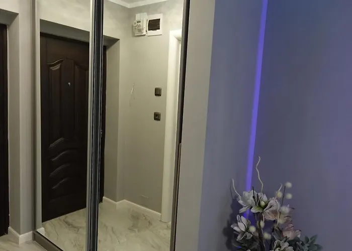 Silver At Just 8 Minutes Distance Of Center