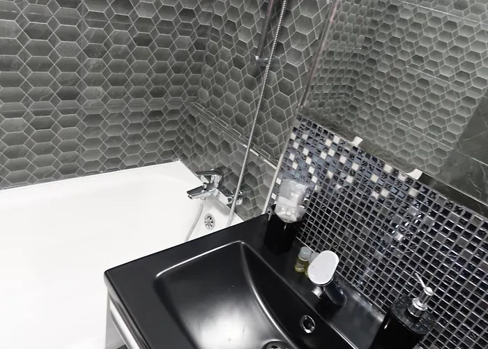 Апартаменты Silver At Just 8 Minutes Distance Of Center