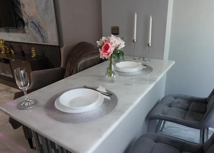 Silver At Just 8 Minutes Distance Of Center Apartmán *