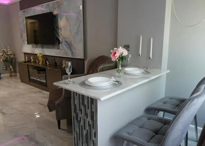 Апартаменты Silver At Just 8 Minutes Distance Of Center