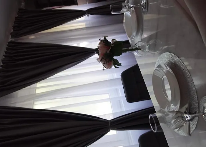 Silver At Just 8 Minutes Distance Of Center Апартаменты *