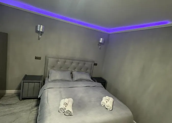 Апартаменты Silver At Just 8 Minutes Distance Of Center