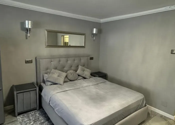 Silver At Just 8 Minutes Distance Of Center *