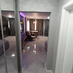 Silver At Just 8 Minutes Distance Of Center